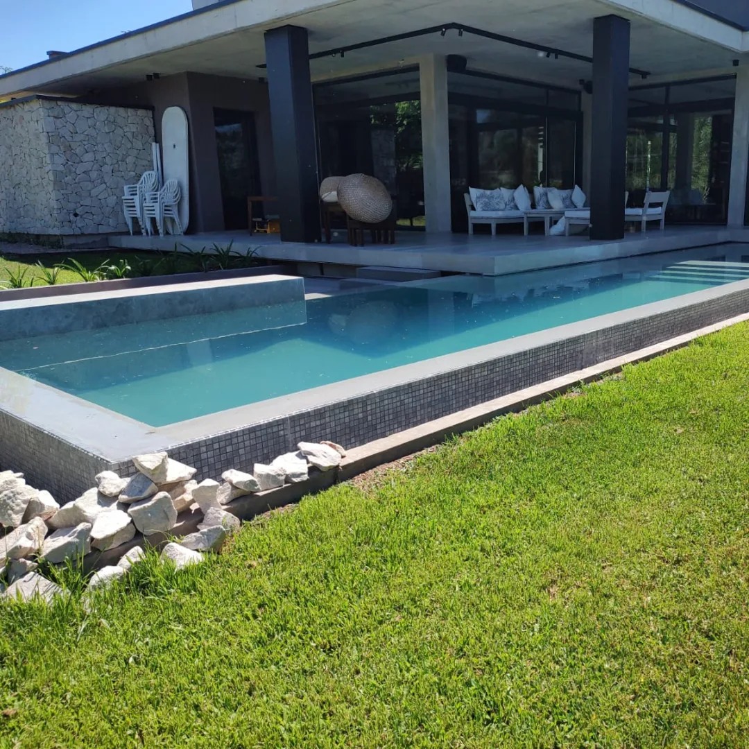 franck-piscinas-diseno1